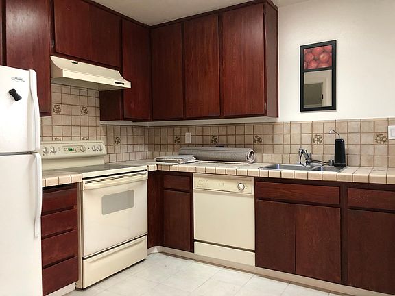 4th image of 1055 N Capitol Ave APT 62
