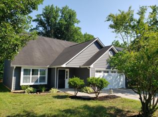 8318 Longcreek Ln, Knoxville, TN 37923