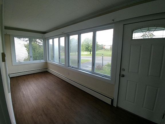 4th image of 145 Mill St Floor 2