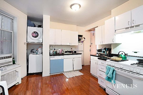 1st image of 519 E 11th St #5D