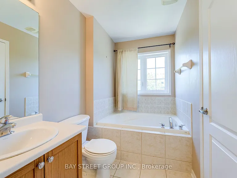 2413 Whistling Springs Cres — Photo 25