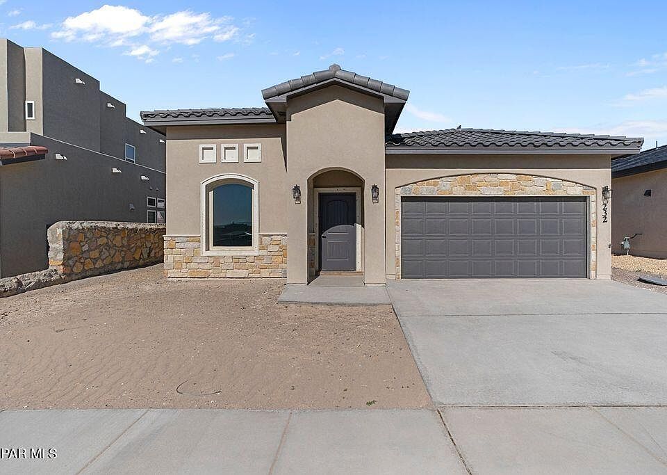 1st image of 421 Deserts Dr