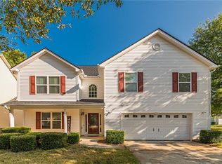 2948 Meadow Point Dr, Snellville, GA 30039