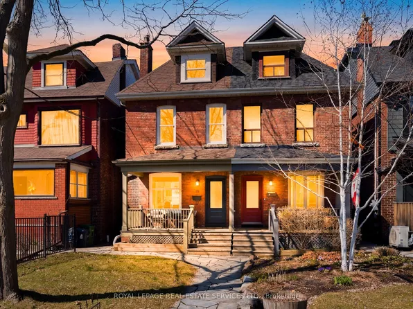 98 Galley Ave, Toronto, ON M6R 1H1