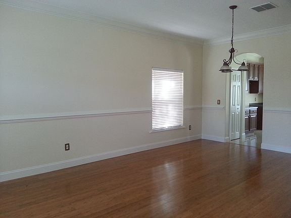 4th image of 2566 Dover Glen Cir