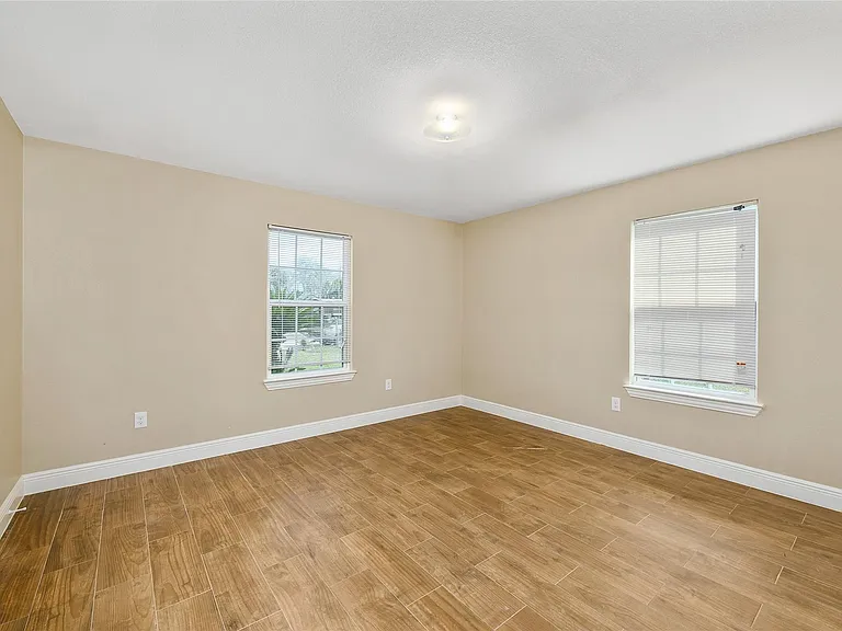 3938 Daphne St — Photo 9