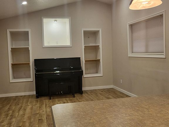 3rd image of 4109 Oleary St