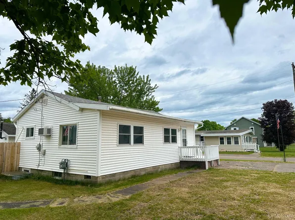 238 N Elm St, Gwinn, MI 49841