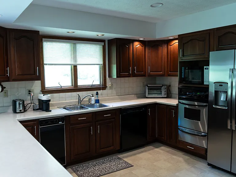 7911 Micah Dr — Photo 37