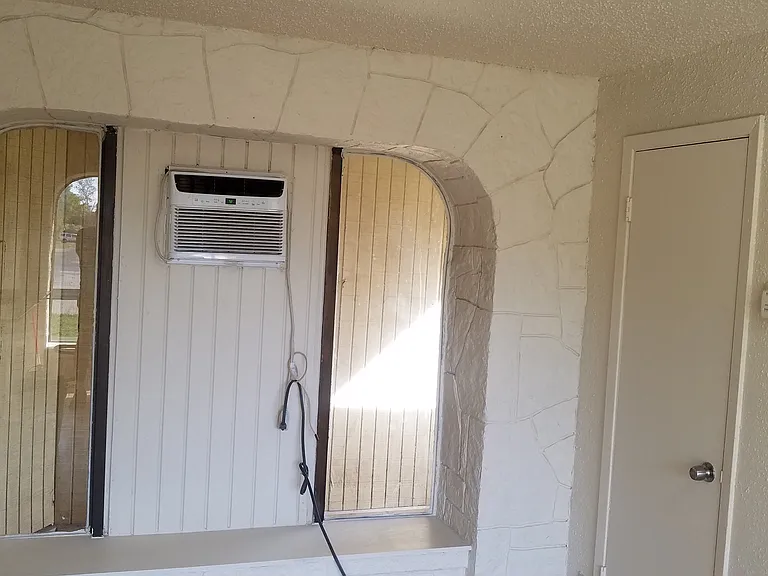 600 Monticello Ct #3 — Photo 10