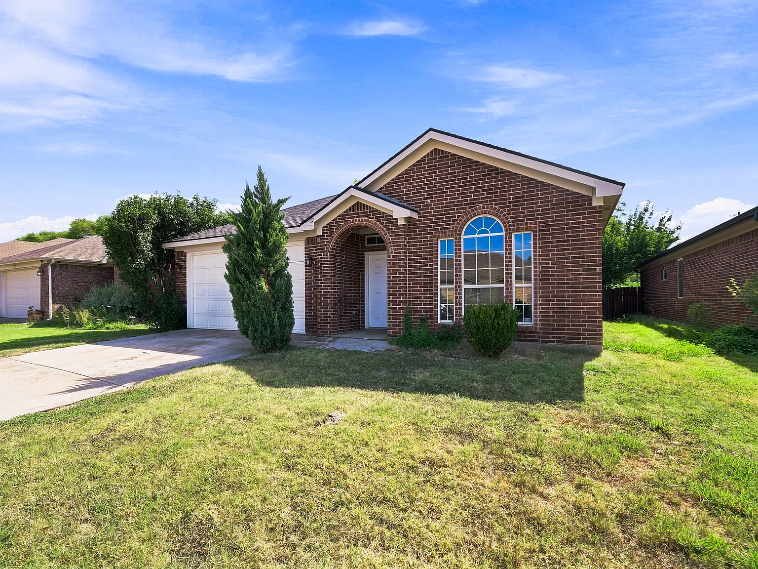 4 bed, 1842 sqft, $2,500 — Photo 2