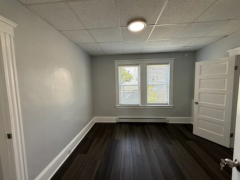 62-64 Lawrence St #62 — Photo 8