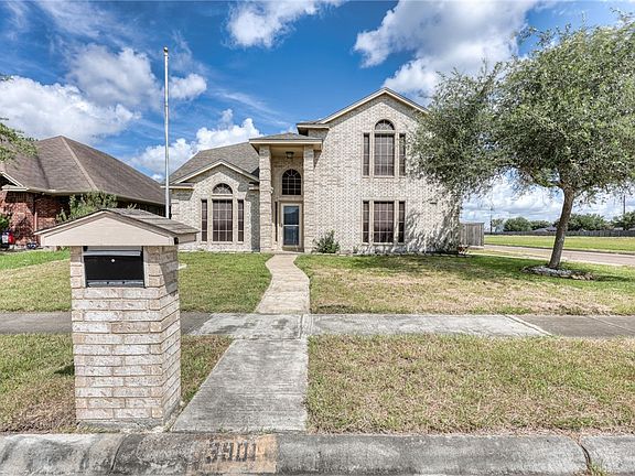 3rd image of 3901 Gibraltar Dr