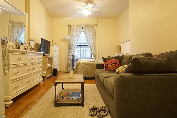 Rented by Compass | media 7