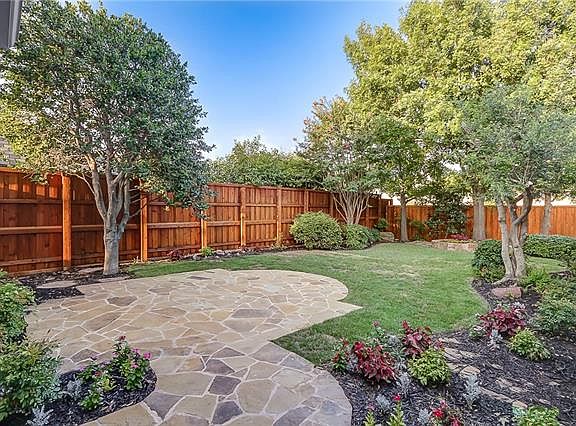 5th image of 1328 Auburn Pl