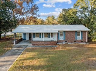 3 Edith Dr, Jacksonville, NC 28540