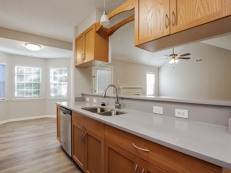 4020 River Falls Dr — Photo 10