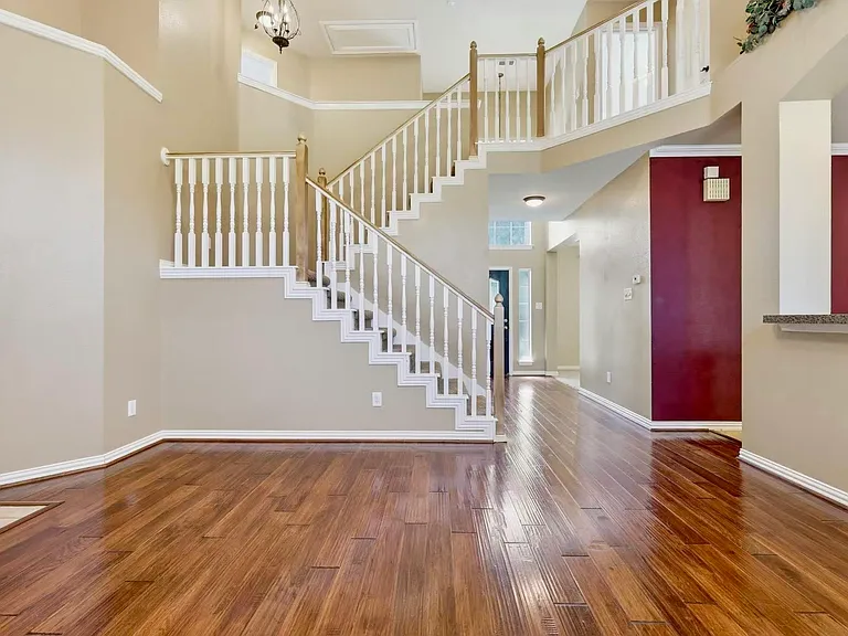 630 Waterview Dr — Photo 8