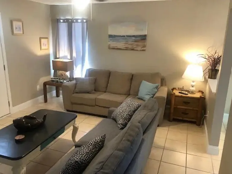 3475 Southwind Dr — Photo 3