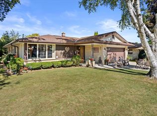 1734 Chestnut St, South Milwaukee, WI 53172