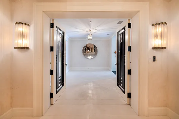 Sold by Sloane Square | media 1