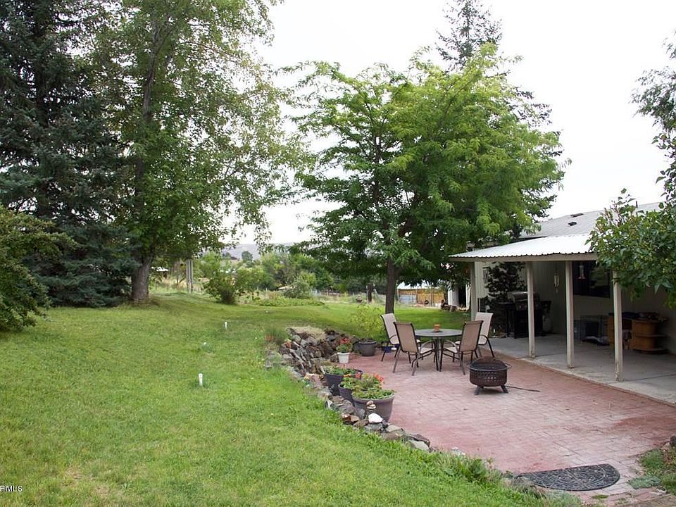 221 Nighthawk Ln, Selah, WA 98942 Zillow