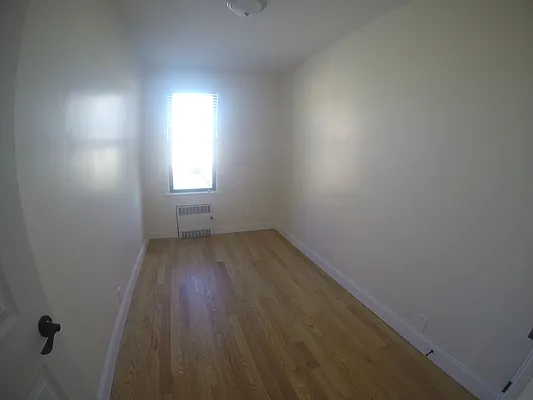 Rented by Capri Jet Realty Corp | media 1