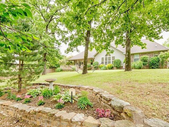 5th image of 2200 Lee Creek Dr