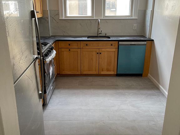 2nd image of 63 Saratoga Ave #1F