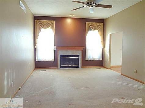 3rd image of 440 White Pine Blvd #41