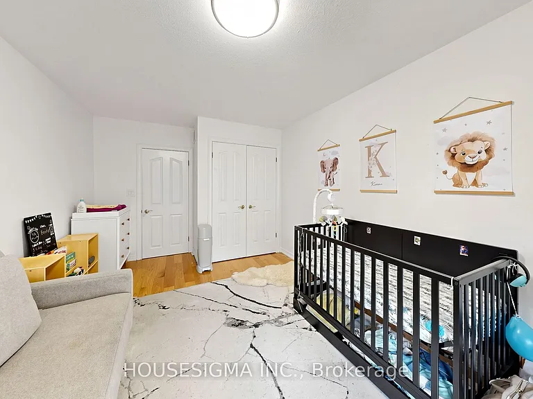 69 Holyrood Ave — Photo 40