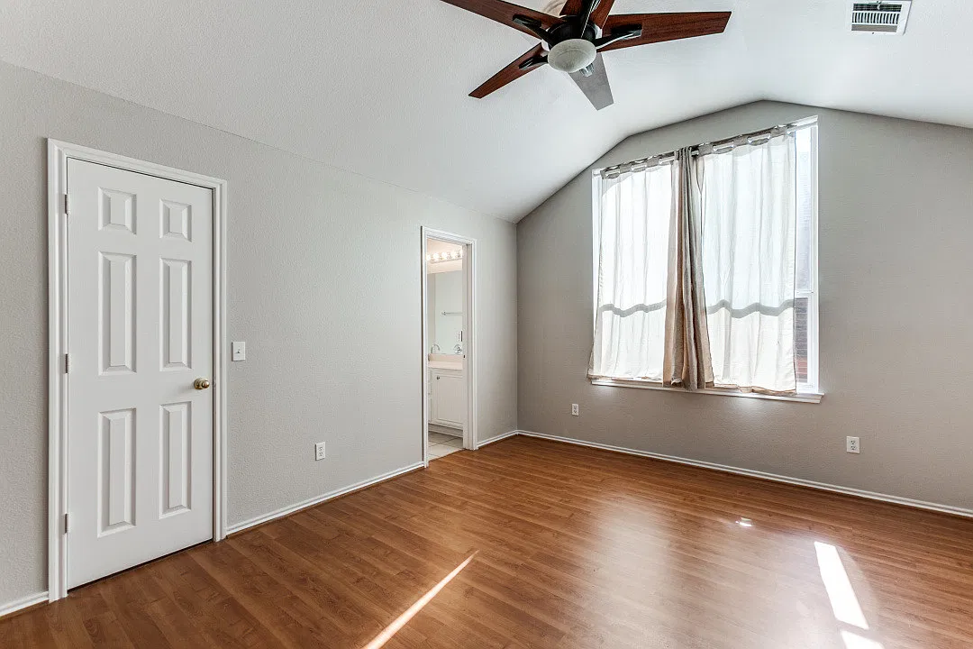 3 bed, 1514 sqft, $2,200 — Photo 2