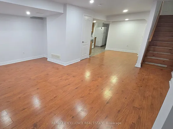 5553 Bonnie St, Mississauga, ON L5M 0N7