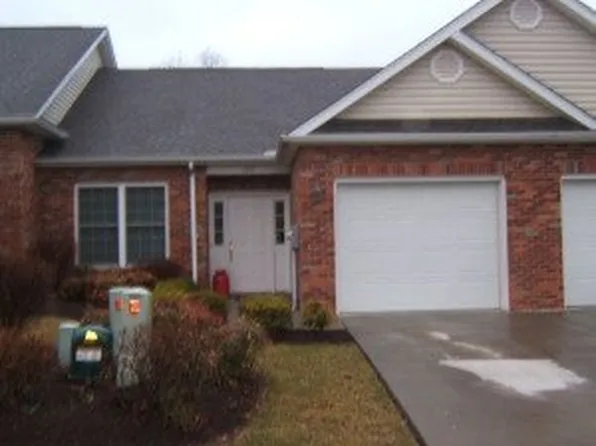 220 Cypress Ct, Roanoke, VA 24019