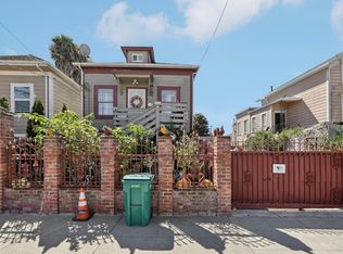 2745 E 10th St, Oakland, CA