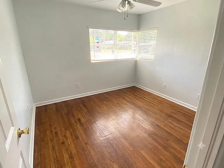 37 W Preston St — Photo 11