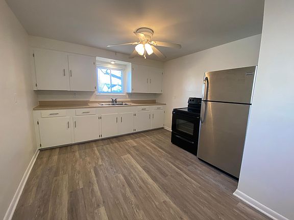 Plenty of cabinet space in Kitchen with Disposal and Appliances