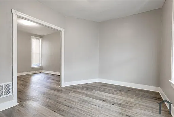 3 bed, 1021 sqft, $1,450 — Photo 3