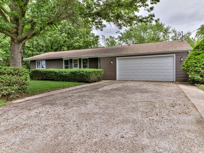 207 Ruby St, Villa Grove, IL, 61956