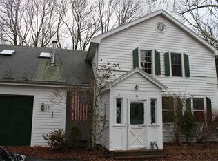 34 Pleasant St, Middleboro, MA 02346