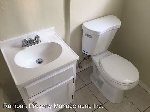 3rd image of 527 N Alexandria Ave APT 9