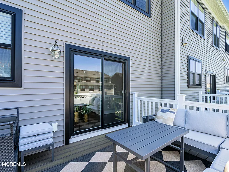 35 Kelly Way — Photo 16