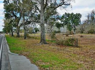 3220 Longfellow Dr, Bay Saint Louis, MS 39520