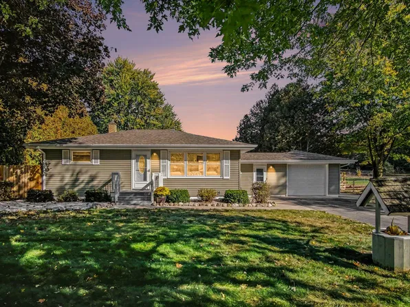 10734 Alpine Ave NW, Sparta, MI 49345