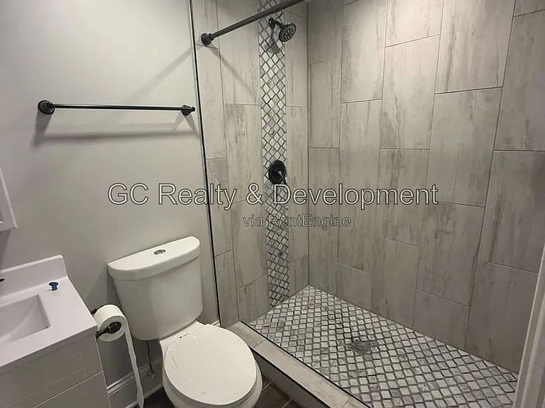 2326 W 25th St #1 — Photo 5