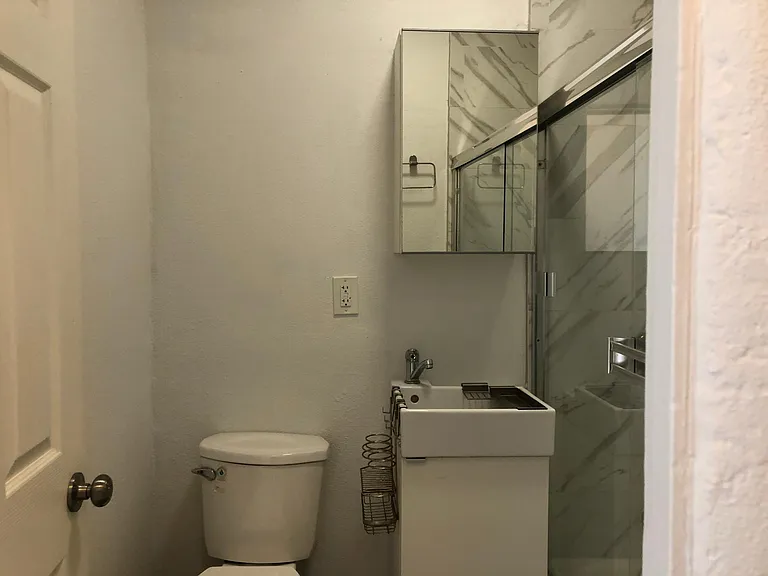 2733 Beverly Blvd #312 — Photo 1