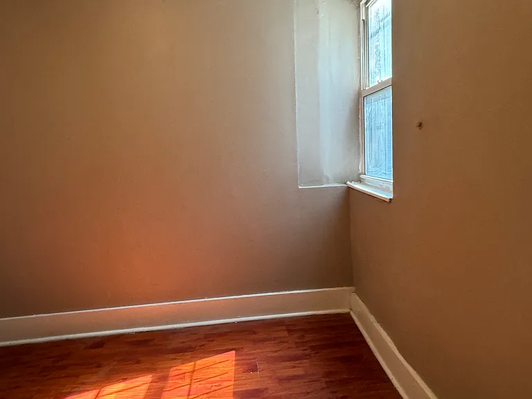 1132 S 17th St — Photo 9