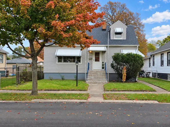 14123 S Mackinaw Ave, Burnham, IL 60633