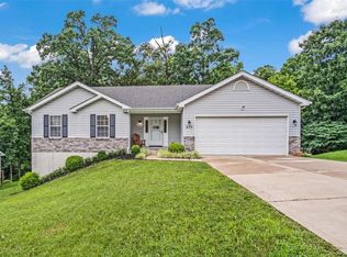 215 Sandra Way, Winfield, MO 63389