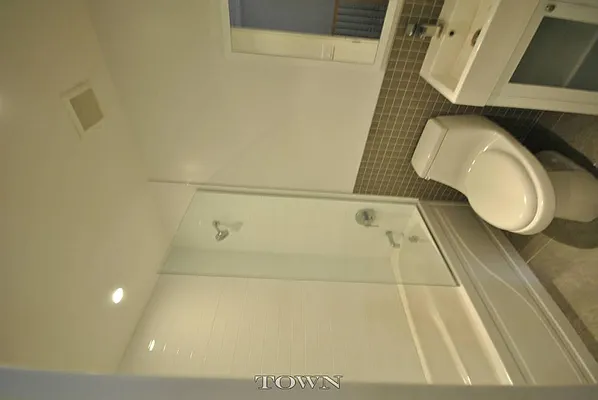 Rented by Town Residential | media 41